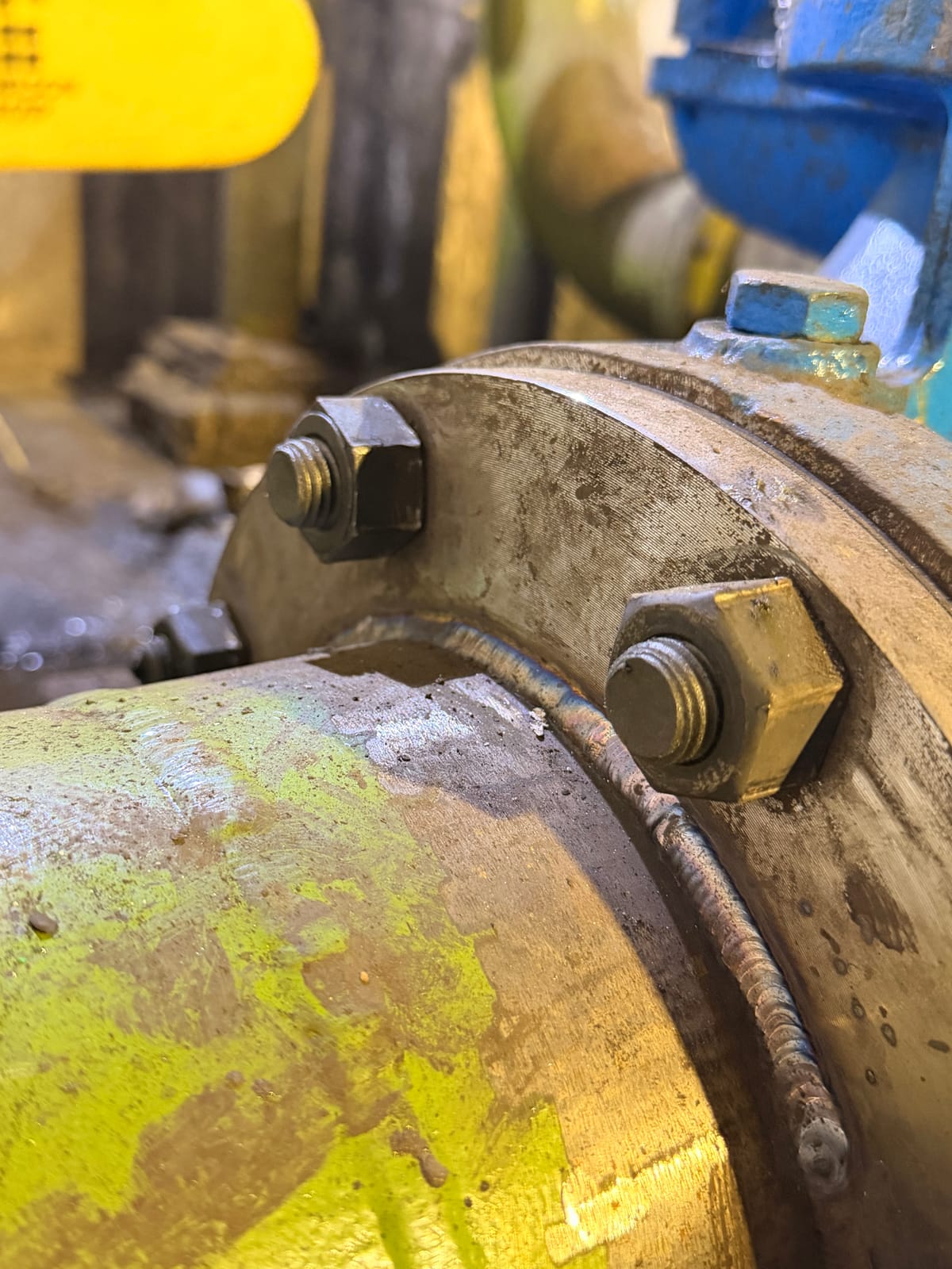 Flange bolts made off on the existing pipework